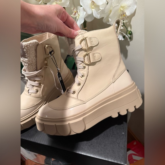 Sorel Boots nwt size 8 - Picture 3 of 12
